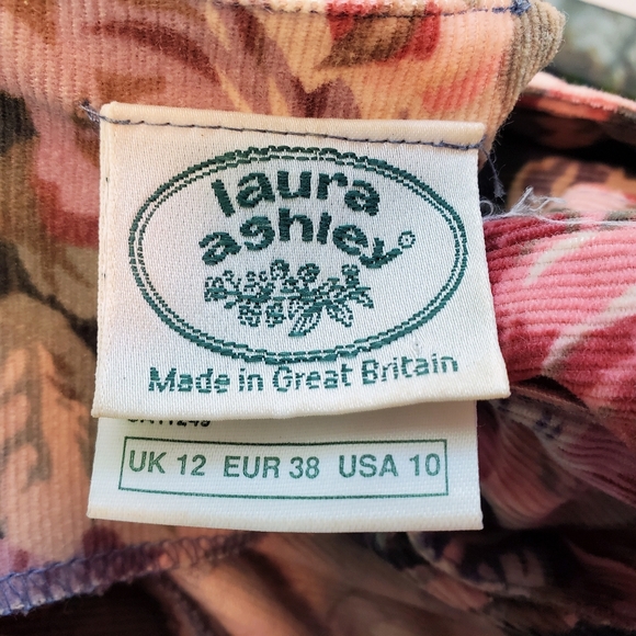 LAURA ASHLEY Vintage 90s Pinwale Cotton Corduroy Dress with Matching Sash - Picture 8 of 10